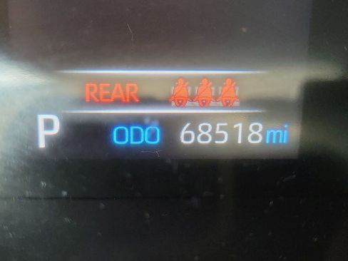 Used 2022 Toyota RAV4 XLE Premium FWD image 4