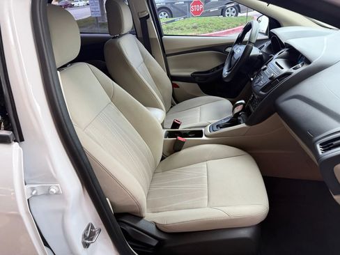 Used 2016 Ford Focus SE image 22