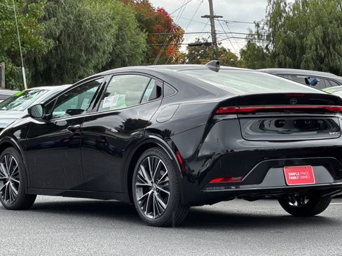 New 2026 Toyota Prius Limited image 7