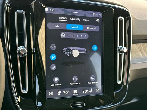 New 2026 Volvo XC40 B5 Plus w/ Protection Package Premier image 23