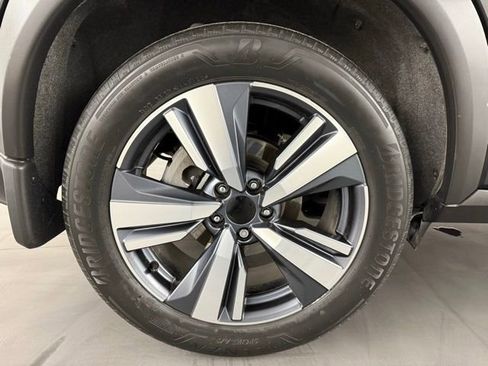 Used 2023 Nissan Rogue Platinum w/ Platinum Premium Package image 11