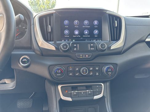 Used 2024 GMC Terrain SLT AWD/4WD image 21