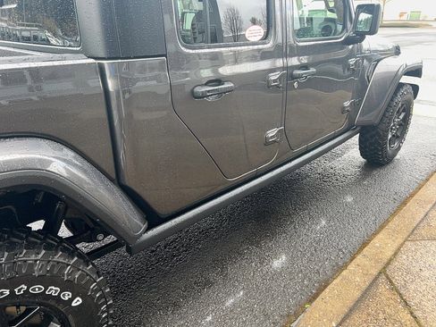 New 2026 Jeep Gladiator Sport image 17