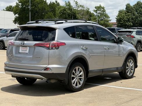 Used 2016 Toyota RAV4 Limited FWD image 4