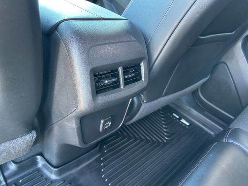 Used 2024 Chevrolet Equinox RS AWD/4WD image 18