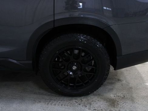 Used 2024 Subaru Ascent Onyx Edition image 29