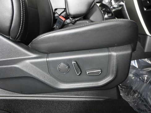 Used 2019 Ford F350 Lariat w/ Chrome Package image 15