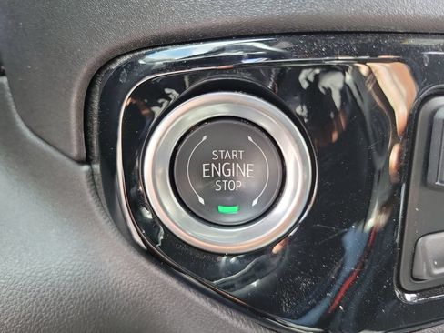 Certified 2025 GMC Sierra 1500 Elevation AWD/4WD image 17