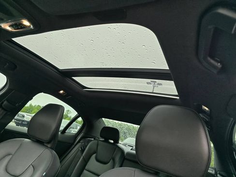 Used 2020 Volvo S60 T5 Momentum w/ Protection Package FWD image 11
