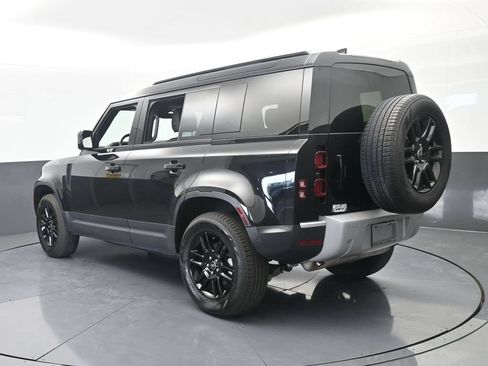 Used 2025 Land Rover Defender 110 S AWD/4WD image 4