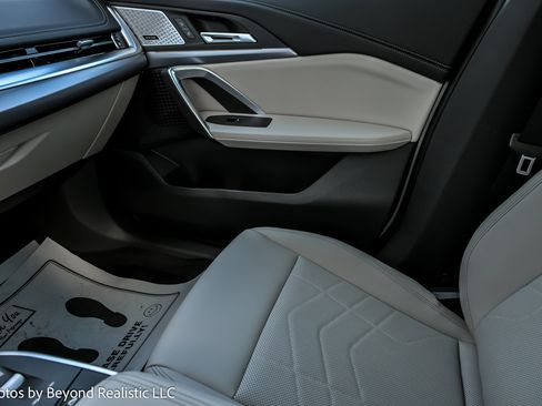 Used 2025 BMW X1 xDrive28i w/ Premium Package image 46