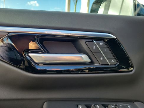 Used 2025 Chevrolet Tahoe Premier image 26