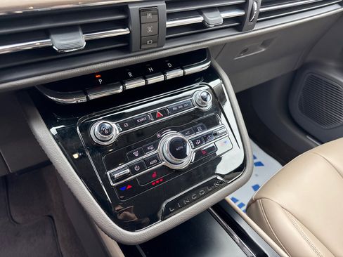 Certified 2022 Lincoln Corsair FWD image 22