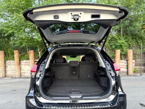 Used 2020 Nissan Rogue SV image 17