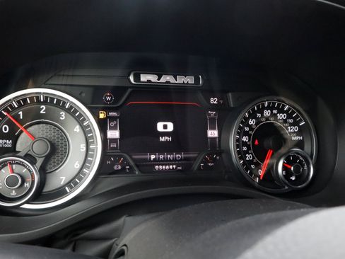Used 2022 RAM 1500 Big Horn AWD/4WD image 37