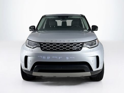 Used 2024 Land Rover Discovery S AWD/4WD image 8