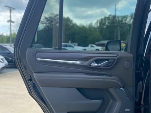 Used 2022 GMC Yukon Denali AWD/4WD image 12