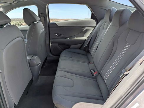 Used 2024 Hyundai Elantra SEL FWD image 16