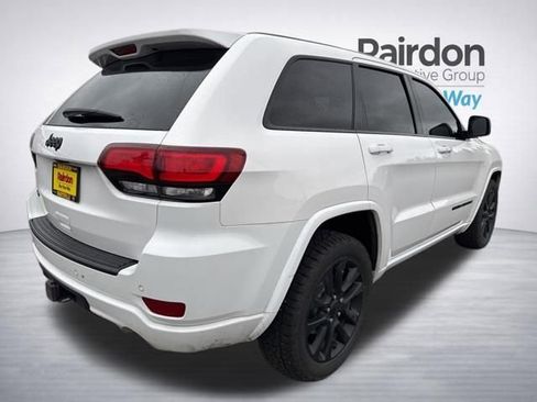 Used 2020 Jeep Grand Cherokee Altitude AWD/4WD image 7