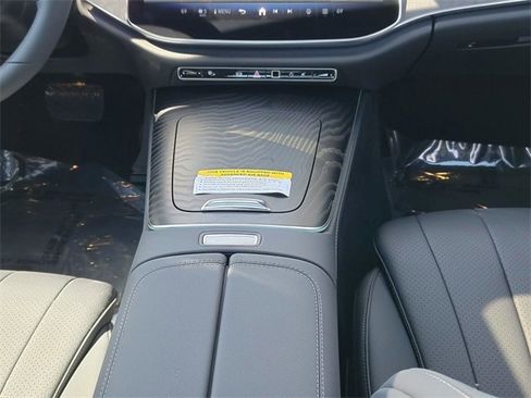 New 2025 Mercedes-Benz E 350 4MATIC Sedan image 11