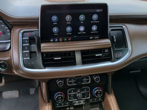 Used 2021 Chevrolet Tahoe High Country w/ Premium Package RWD image 25