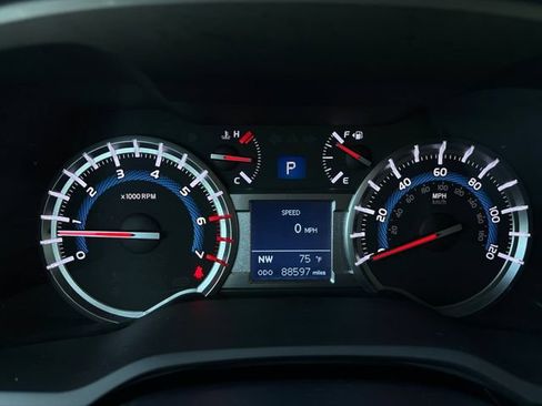 Used 2019 Toyota 4Runner Limited AWD/4WD image 10