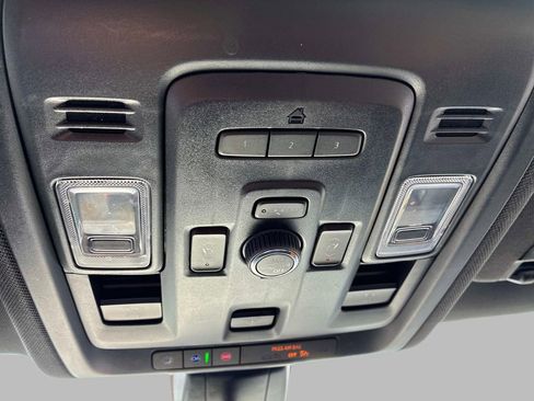 Used 2022 GMC Yukon SLT w/ SLT Premium Package AWD/4WD image 40