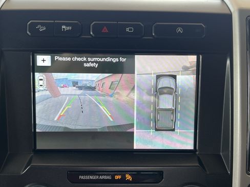 Used 2018 Ford F150 Lariat w/ Equipment Group 502A Luxury AWD/4WD image 47