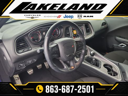 Used 2022 Dodge Challenger R/T Scat Pack w/ Driver Convenience Group RWD image 17