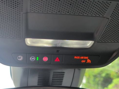 Used 2025 Chevrolet Equinox LT FWD image 19