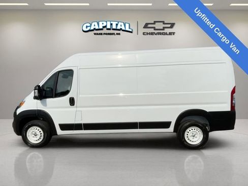 Used 2025 RAM ProMaster 2500 w/ Storage Group image 2