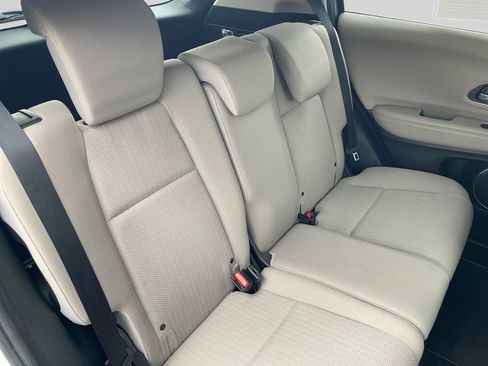 Used 2018 Honda HR-V EX image 14