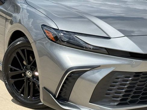 Used 2026 Toyota Camry SE FWD image 3