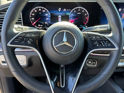 Used 2024 Mercedes-Benz GLE 350 4MATIC w/ 3rd Row Seat Package image 26