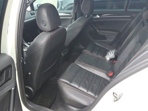 Used 2015 Volkswagen GTI SE image 20