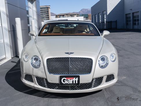 Used 2015 Bentley Continental GT image 2
