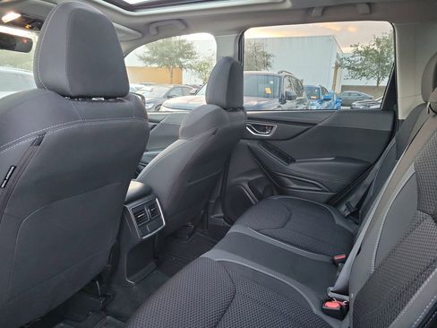 Used 2021 Subaru Forester Premium image 8