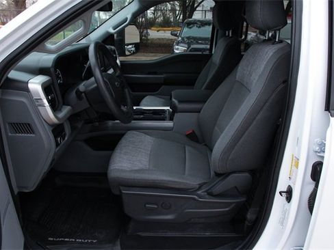 Used 2023 Ford F250 XLT w/ FX4 Off-Road Package image 10