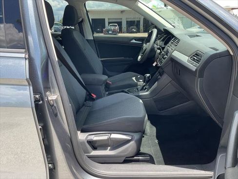 Used 2019 Volkswagen Tiguan S w/ Driver Assistance Package FWD image 17