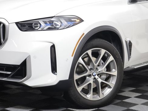 Used 2026 BMW X5 xDrive40i AWD/4WD image 3