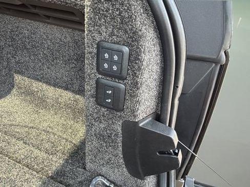 Used 2019 Land Rover Range Rover Long Wheelbase Supercharged image 40