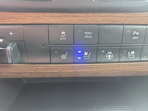 Used 2015 RAM 2500 Laramie w/ Convenience Group image 23