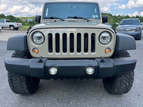 Used 2017 Jeep Wrangler Unlimited Rubicon AWD/4WD image 8
