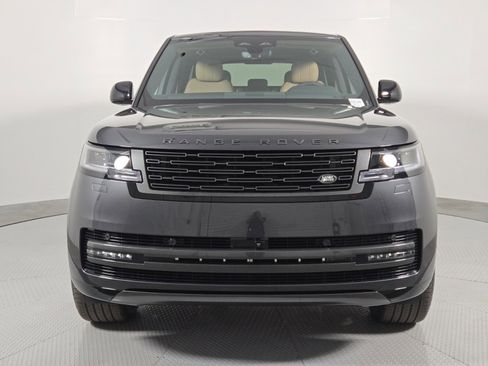 New 2025 Land Rover Range Rover SE image 8