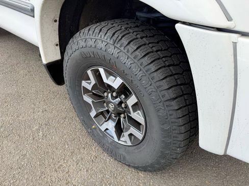 Used 2006 Toyota Tundra SR5 AWD/4WD image 8
