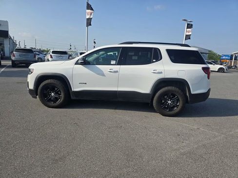Used 2023 GMC Acadia AT4 w/ Preferred Package image 9