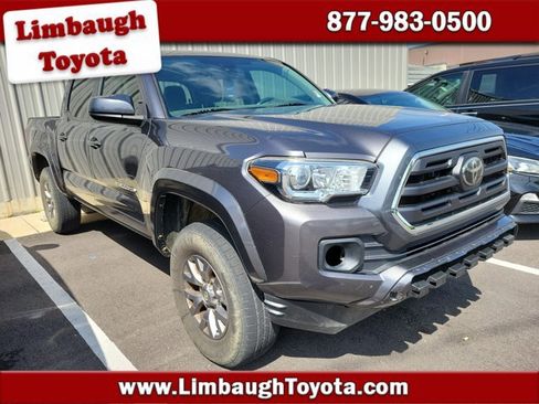 Used 2018 Toyota Tacoma SR5 AWD/4WD image 1