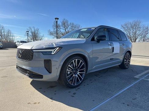 New 2026 Volvo XC90 B6 Ultra image 3