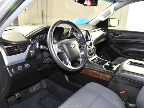 Used 2018 Chevrolet Tahoe LS AWD/4WD image 2