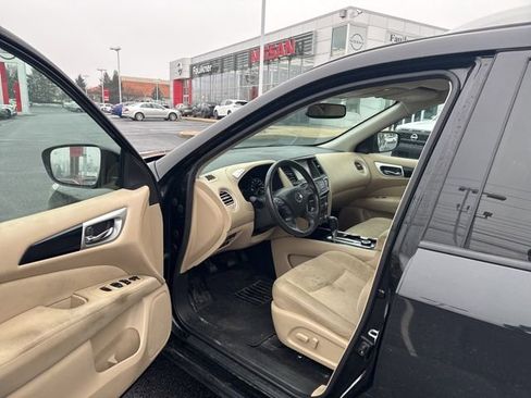 Certified 2017 Nissan Pathfinder SV w/ SV Cold Weather Package image 13